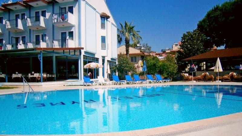 Aymes Hotel