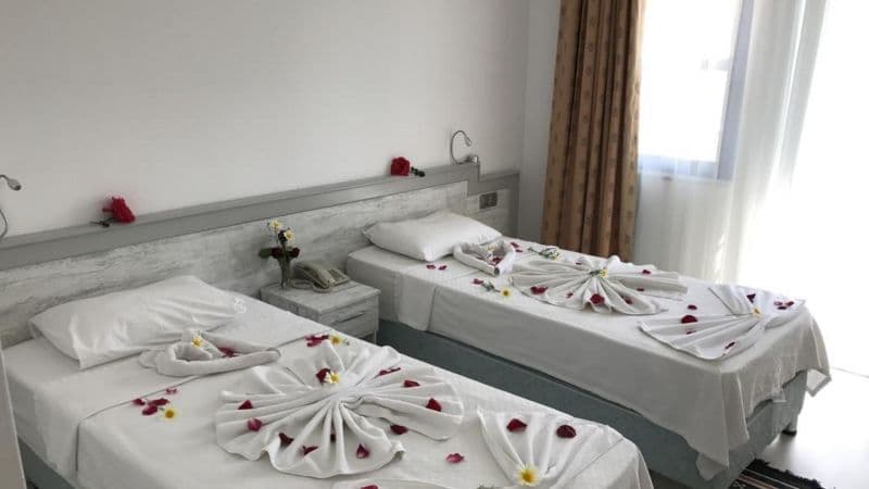 Aymes Hotel