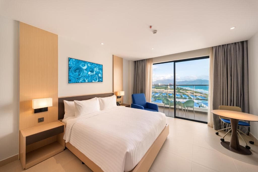THE EMPYREAN CAM RANH BEACH RESORT
