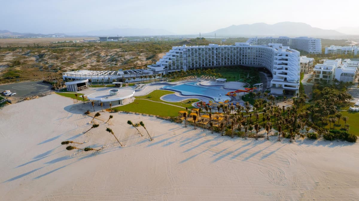 LUGANO RESORT & SPA CAM RANH