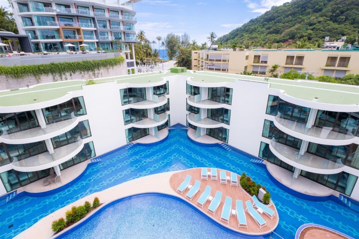 Absolute Twin Sands Resort & Spa