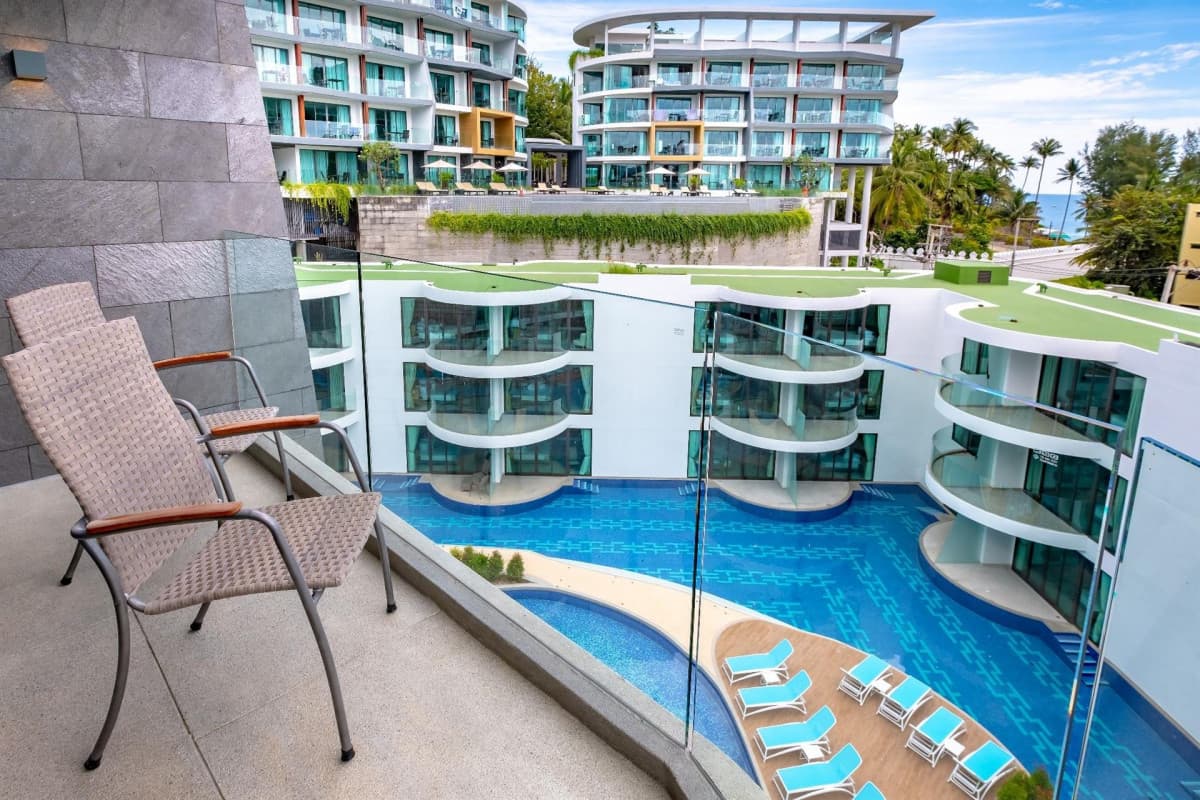Absolute Twin Sands Resort & Spa