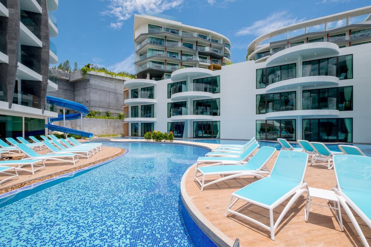 Absolute Twin Sands Resort & Spa