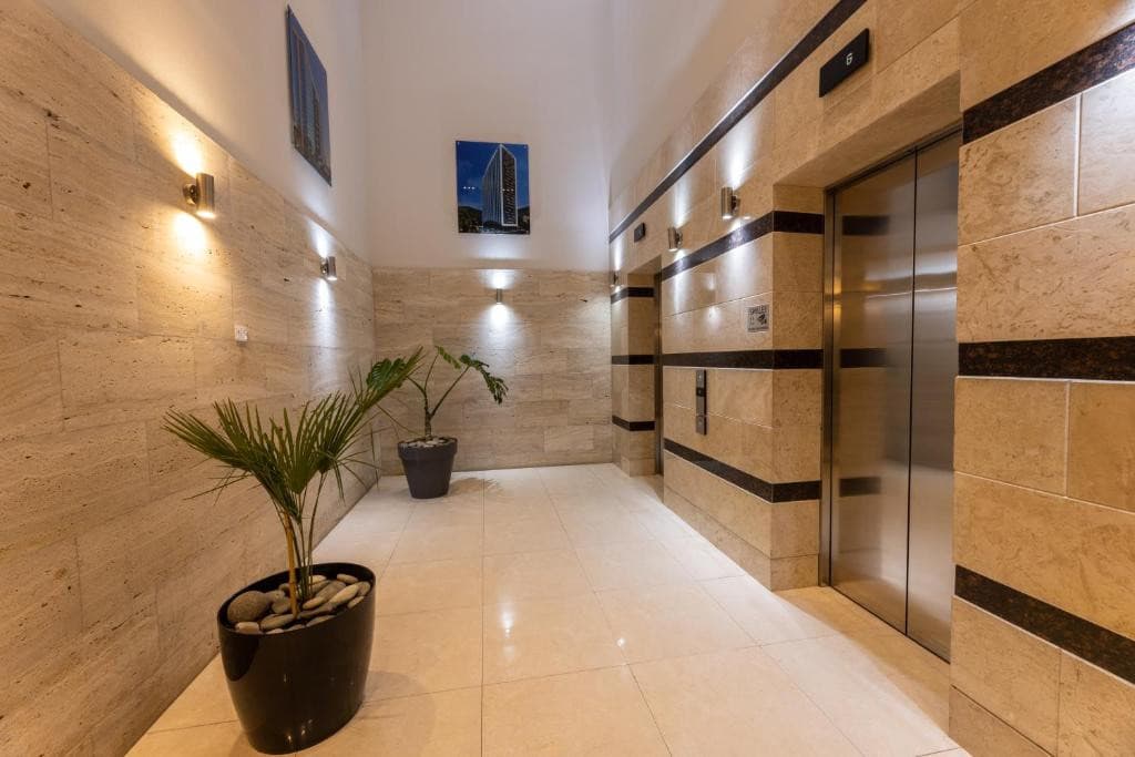 Next Orange Hotel Official