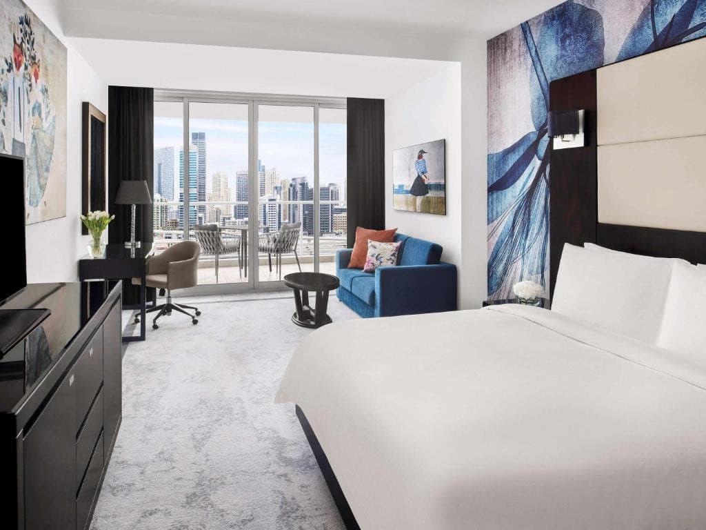 Movenpick Hotel Jumeirah Lakes Towers