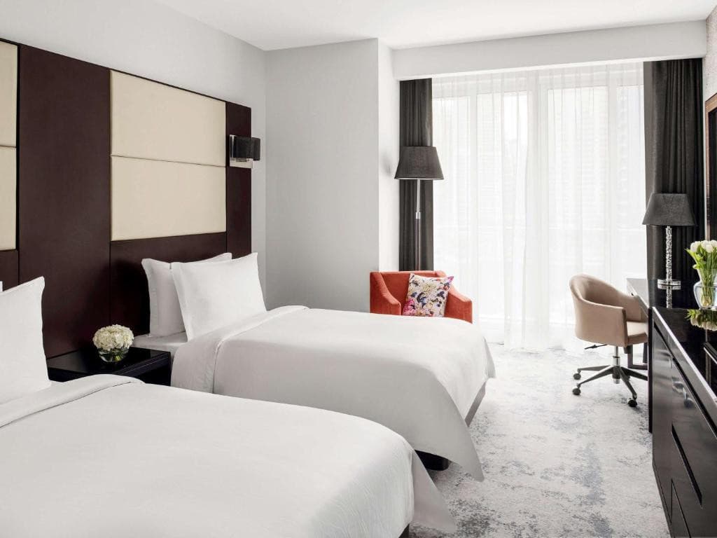 Movenpick Hotel Jumeirah Lakes Towers