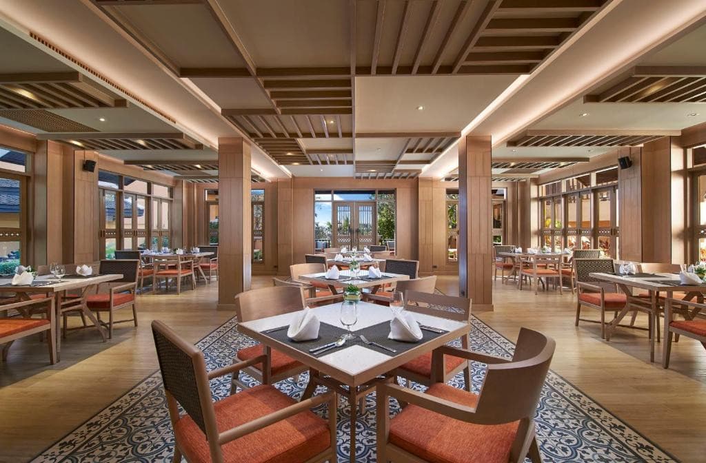 Amari Vogue Resort