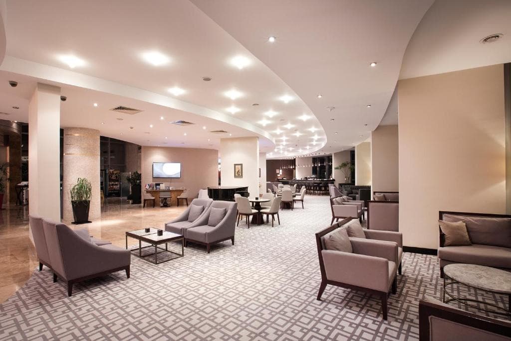Charisma De Luxe Hotel