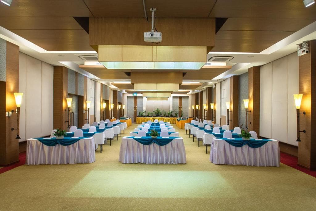Peach Blossom Resort