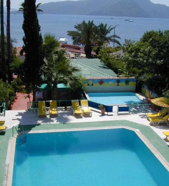 Amos Hotel