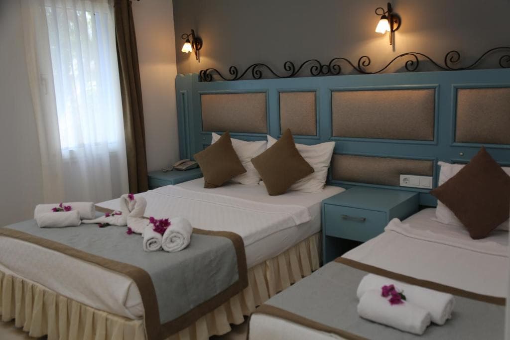 Atrium Hotel
