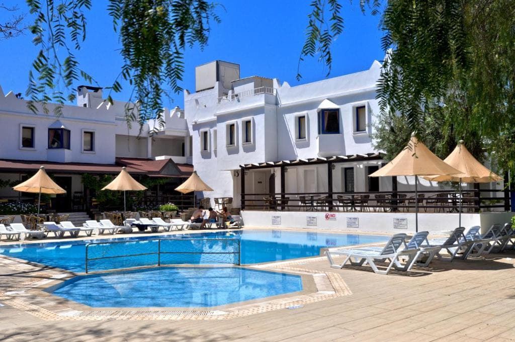Atrium Hotel