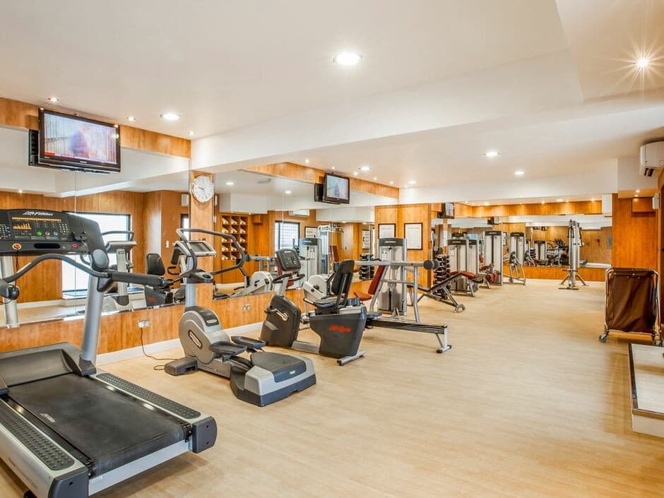 Golden Sands Hotel Apartments - 10
