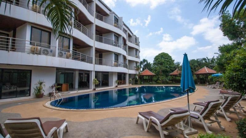 Chaweng Lakeview Condotel