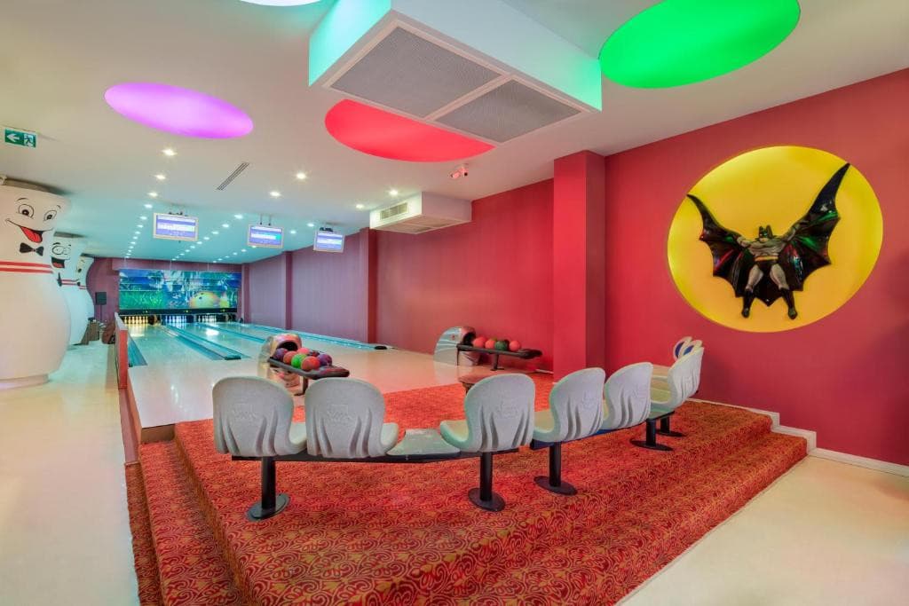  Granada Luxury Resort Spa