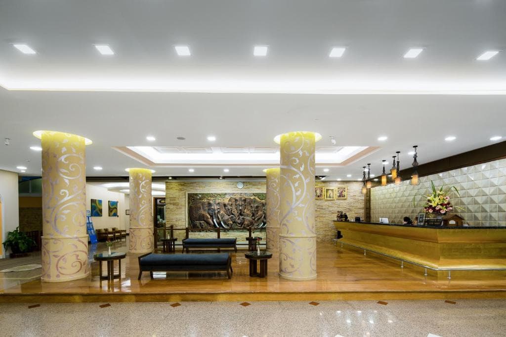 Aiyara Palace Hotel