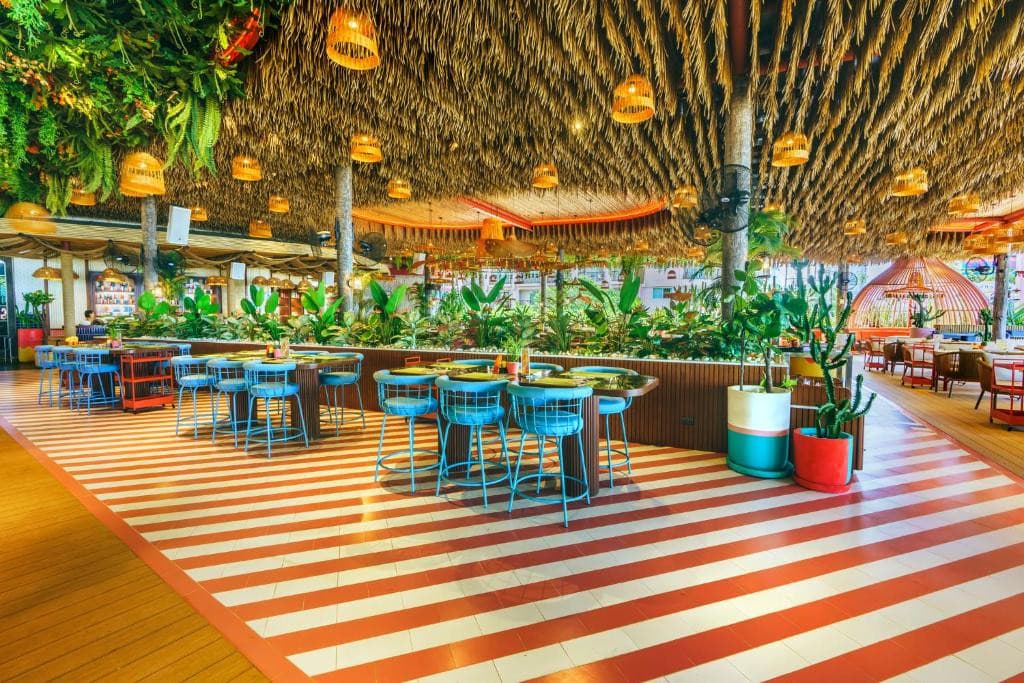 A-One The Royal Cruise Hotel