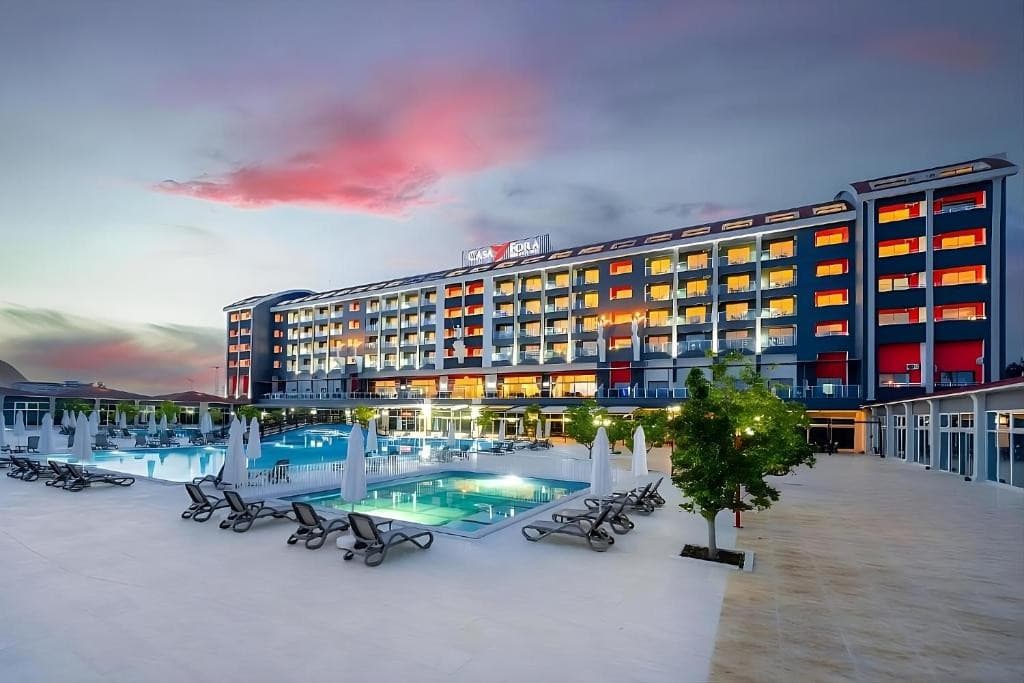 Laphetos Beach Resort & Spa