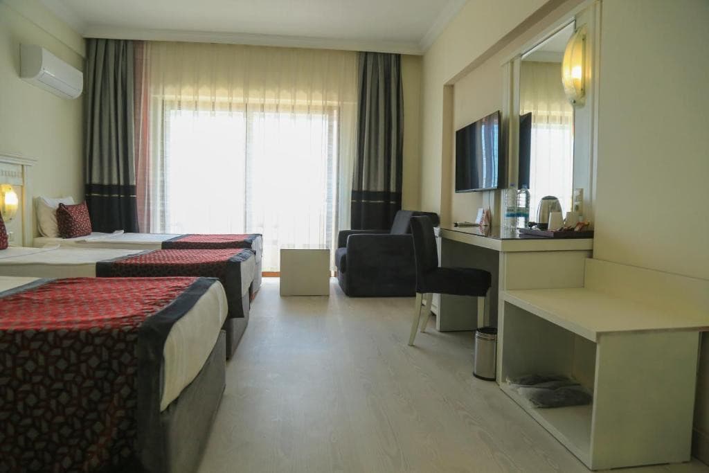 Laphetos Beach Resort & Spa