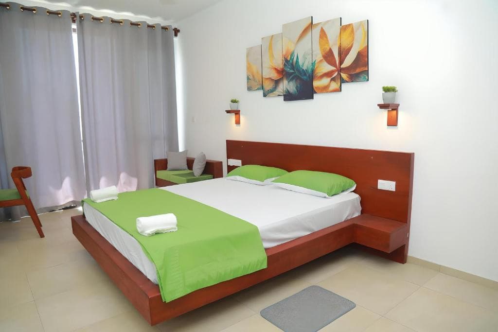Travellers Hotel Hikkaduwa