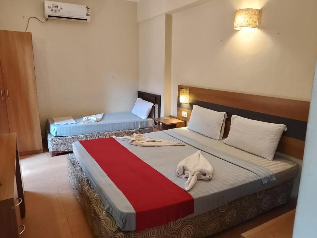 Sea Breeze Beach Resort Candolim