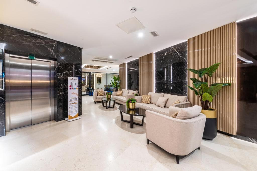 APRILIS DELUXE HOTEL