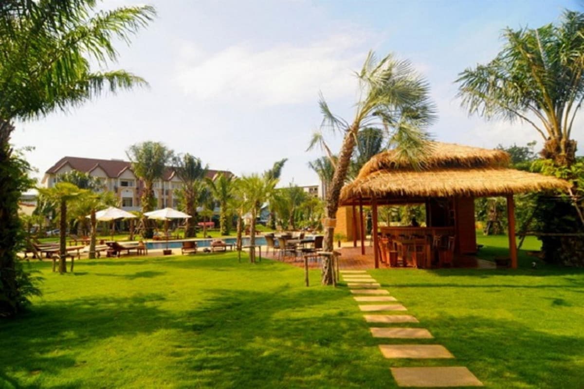 Chabana Resort