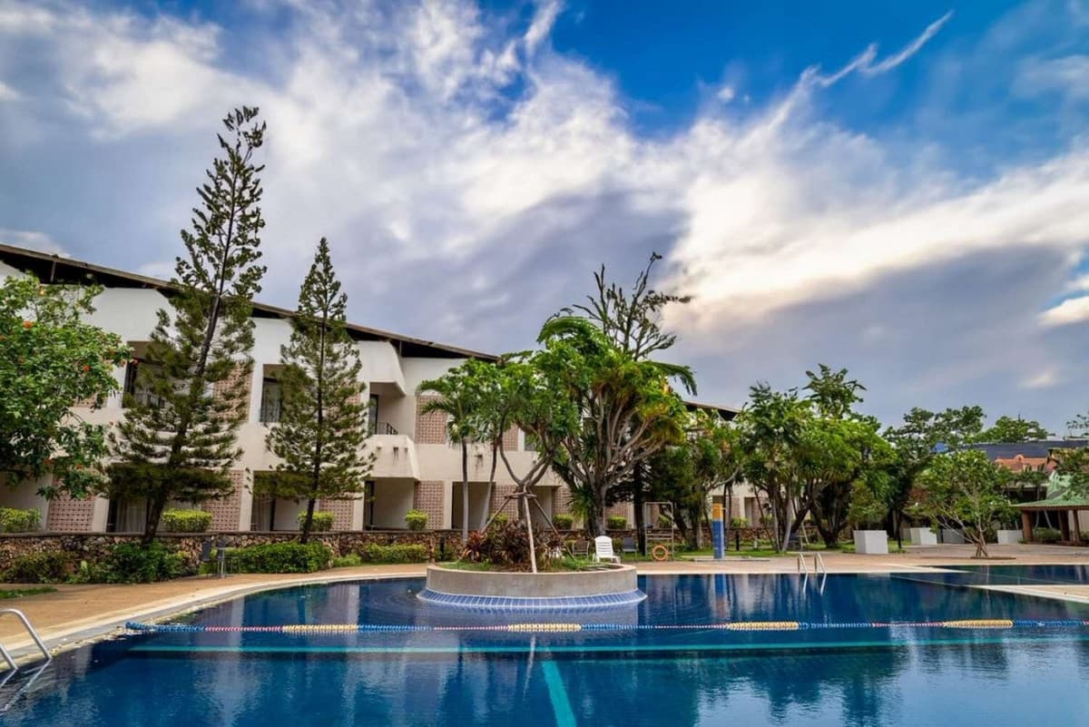 HOTEL TROPICANA