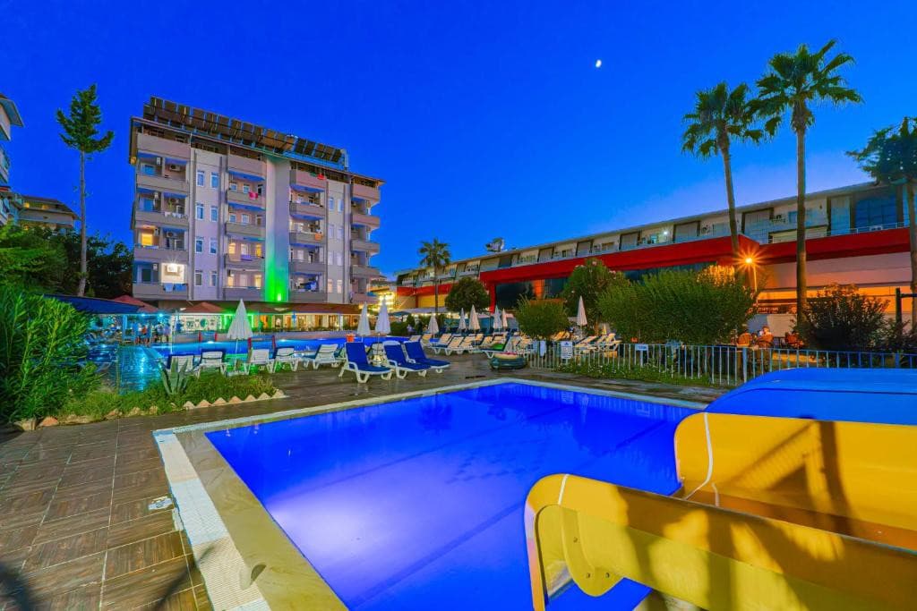 Grand Bahama Beach (ex. Happy Beach Hotel)