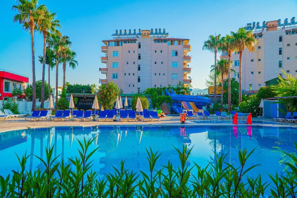 Grand Bahama Beach (ex. Happy Beach Hotel)
