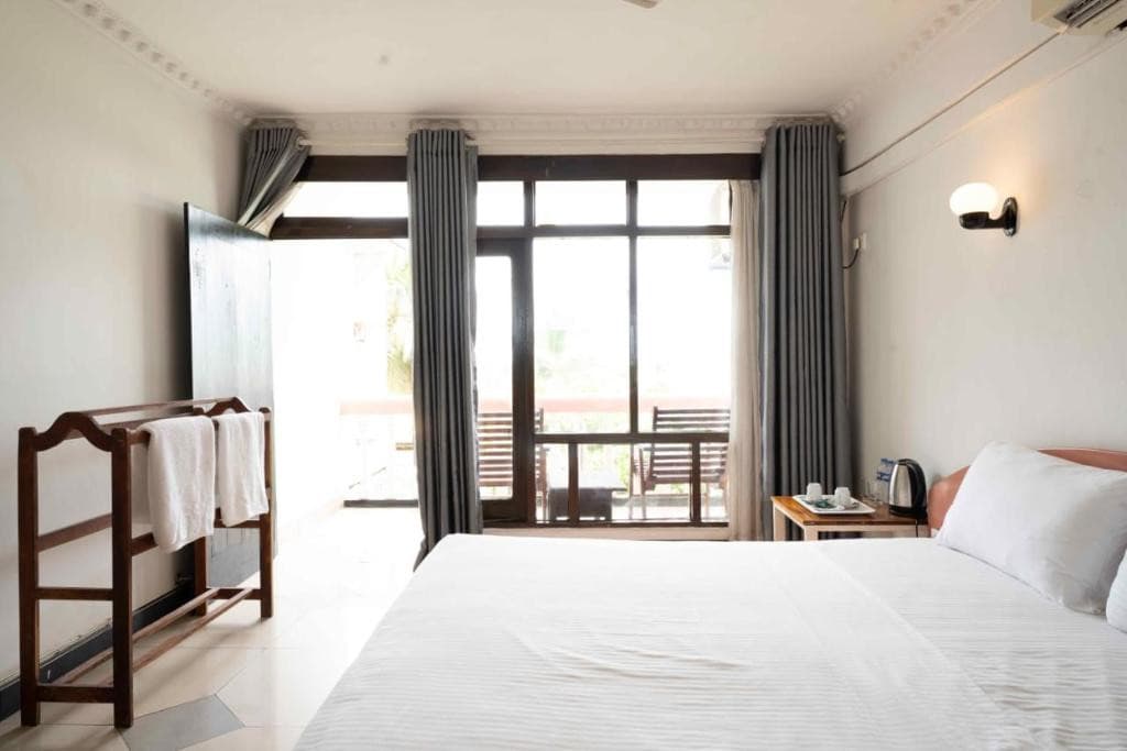 Topaz Beach Hotel