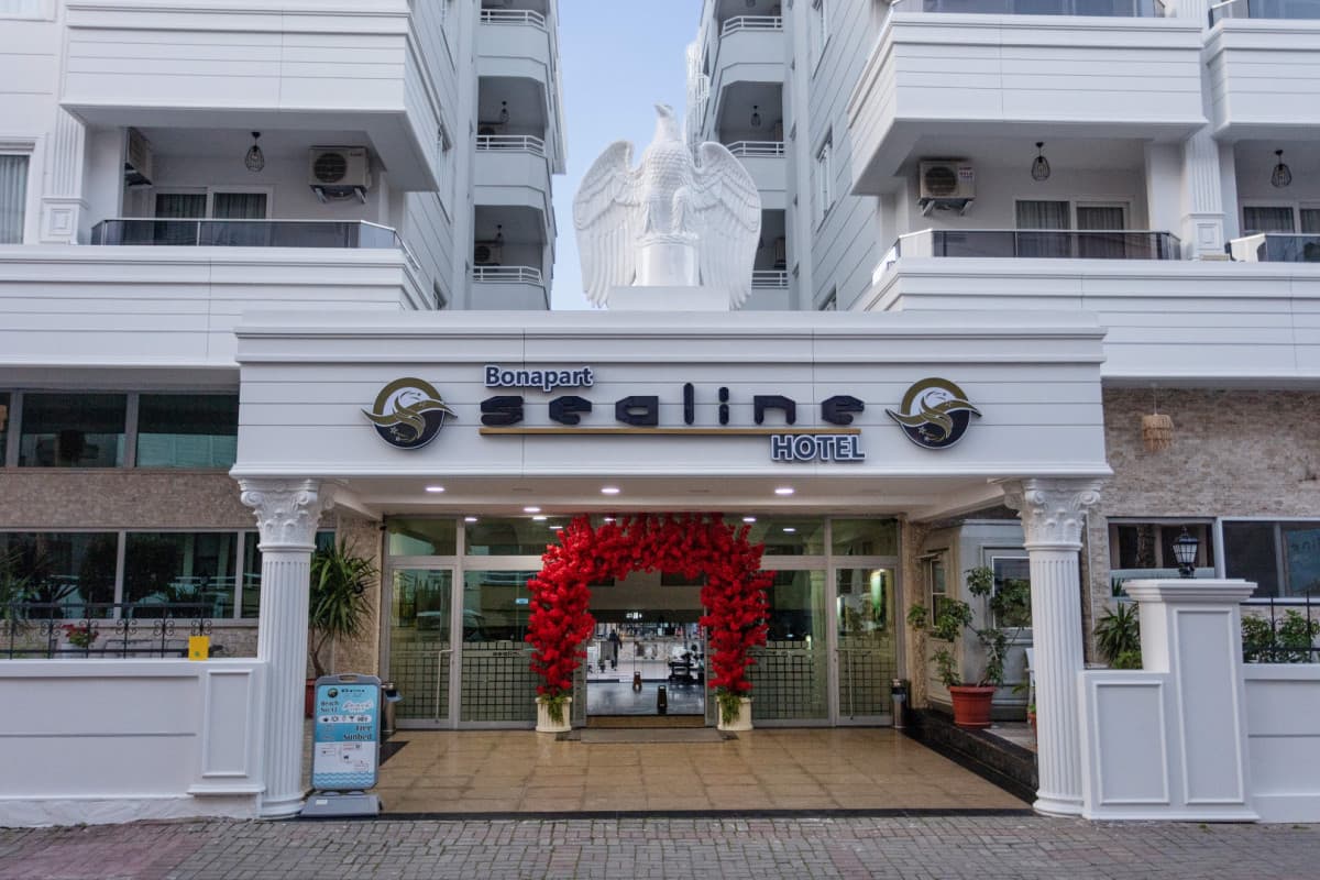 Bonapart Sealine Hotel