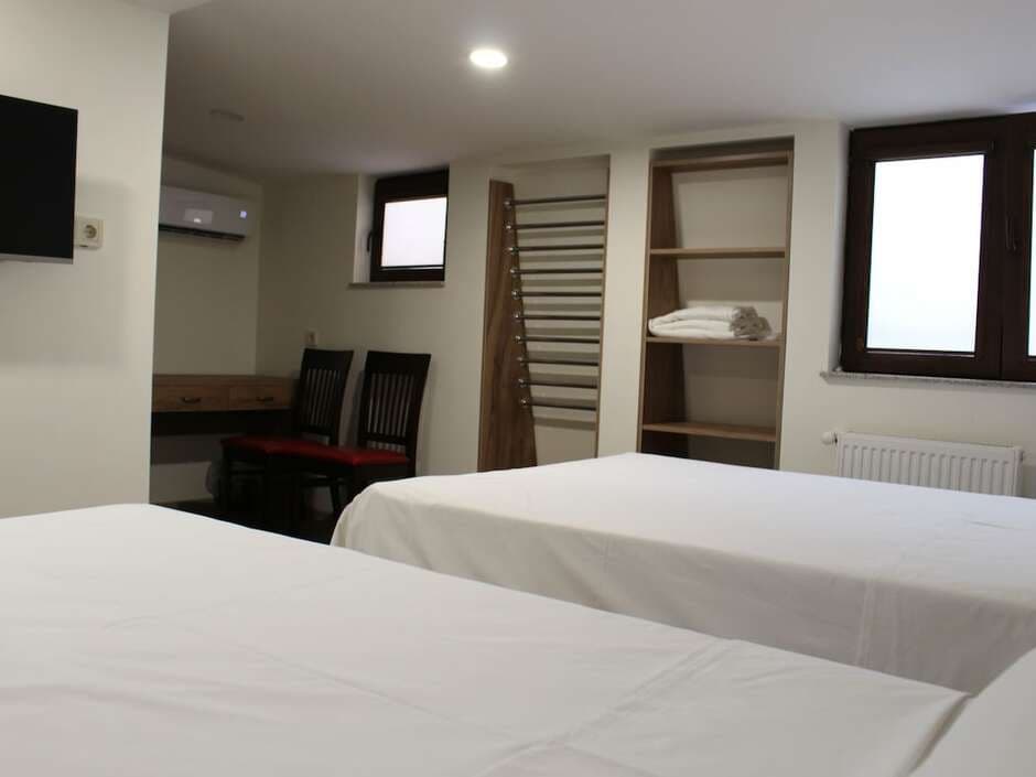 Boutique Hotel 32