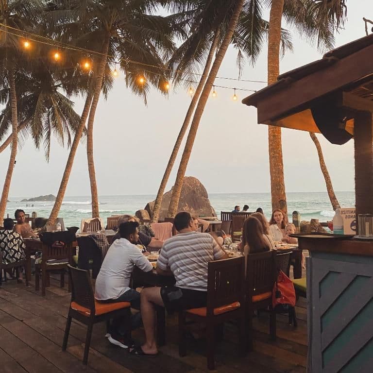 Sri Gemunu Beach Resort