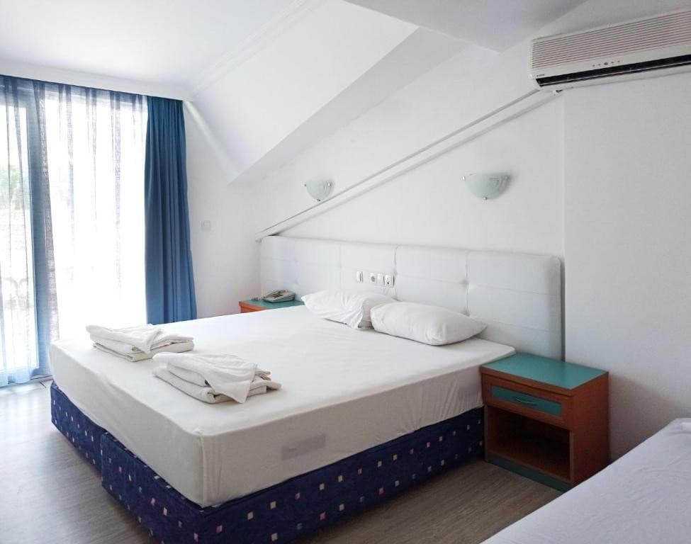 Navy Hotel