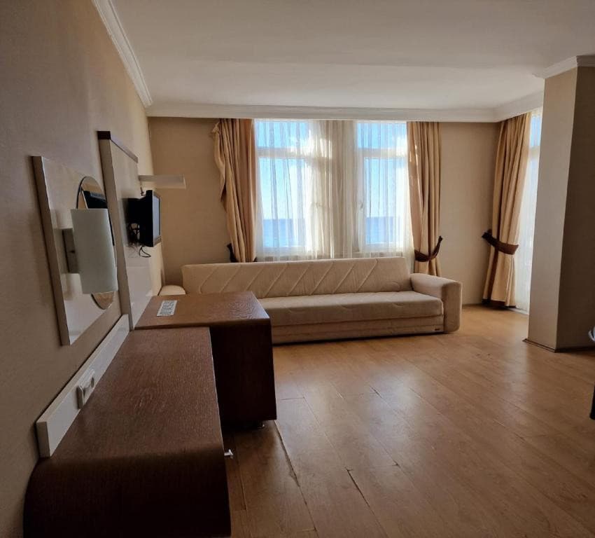Azak Hotel