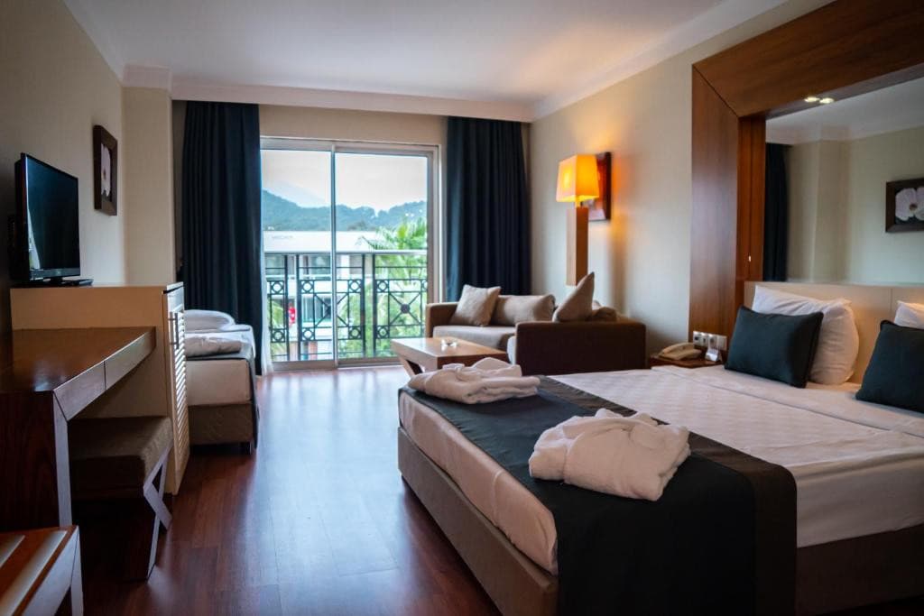 Meder Resort Hotel