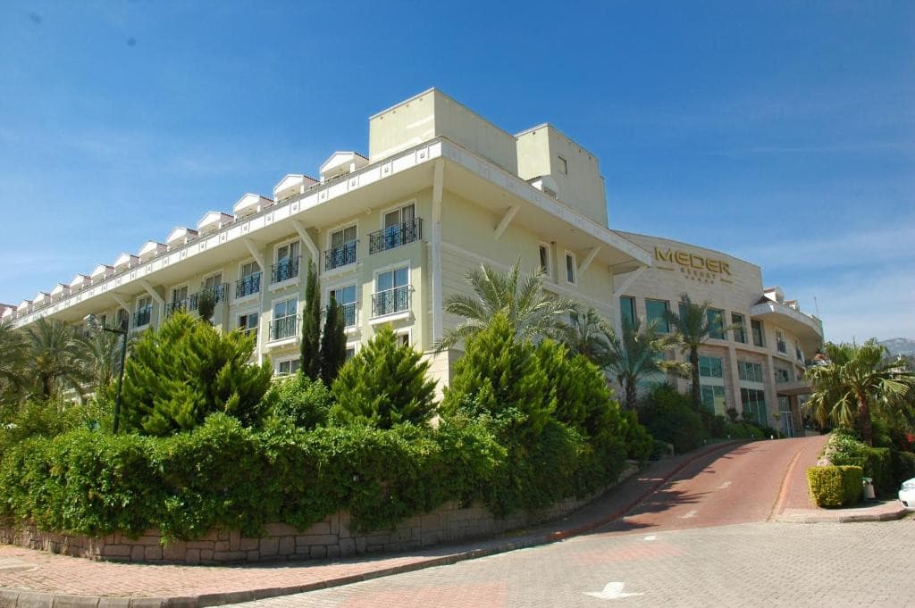 Meder Resort Hotel