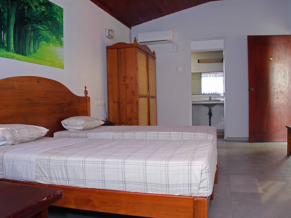 Roy Villa Beach Hotel