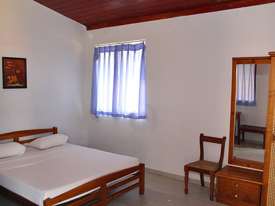 Roy Villa Beach Hotel