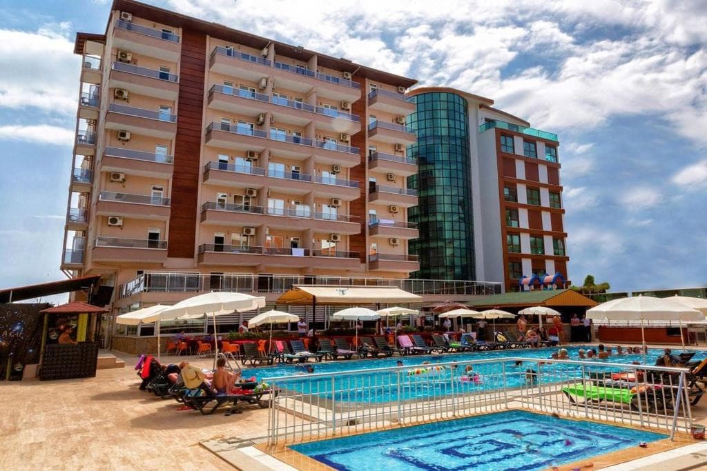 Grand Bayar Beach Hotel