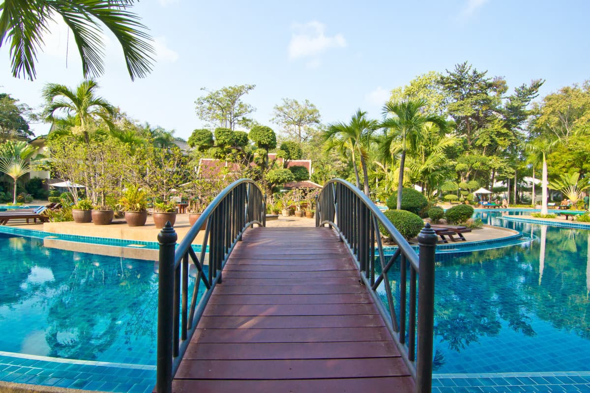 GREEN PARK RESORT (THE)