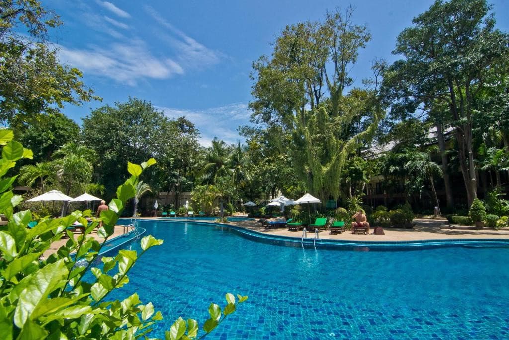 GREEN PARK RESORT (THE)