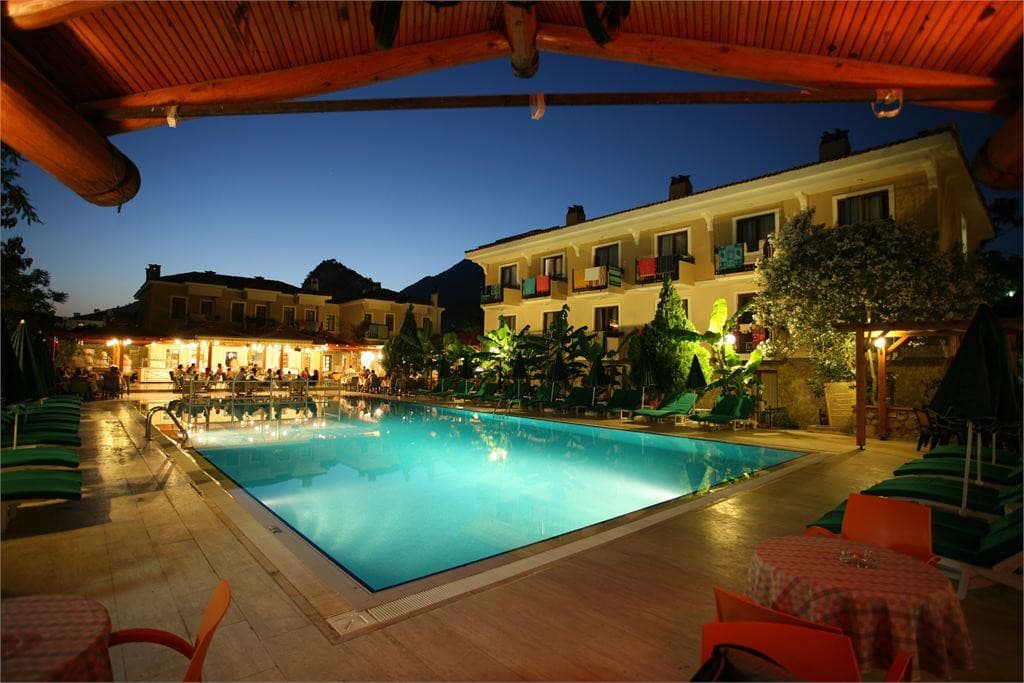 Perdikia Beach Hotel