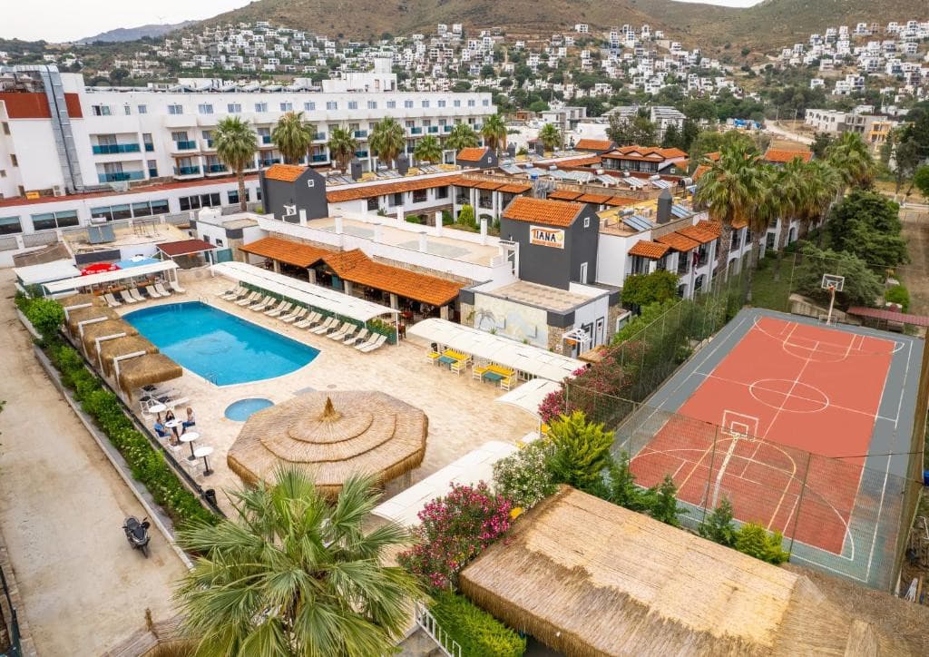 Tiana Beach Resort