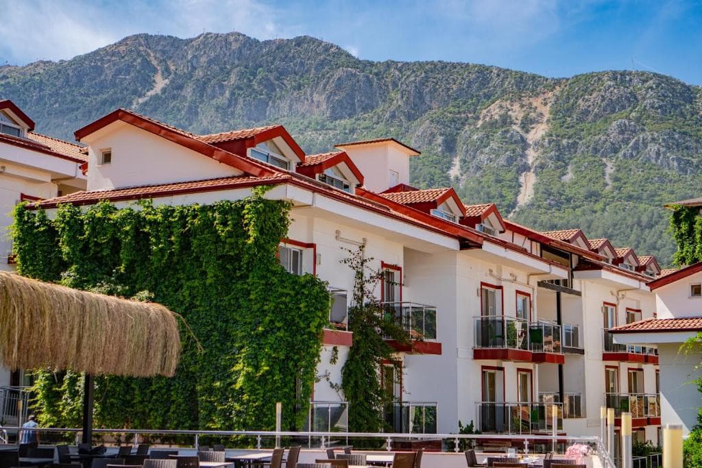 Sunshine Holiday Resort