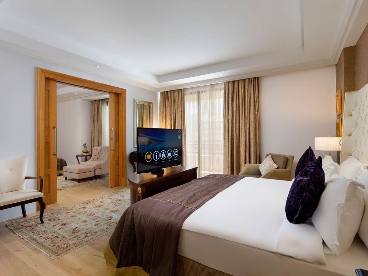 Mardan Palace