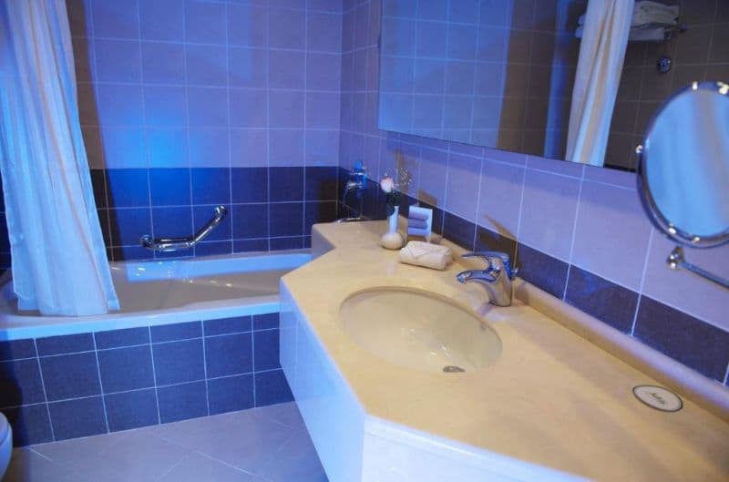 GRAND BELLEVUE HOTEL APARTMENT-DUBAI