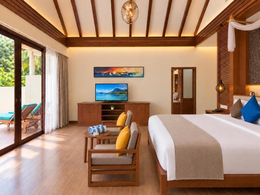 Furaveri Island Resort & Spa