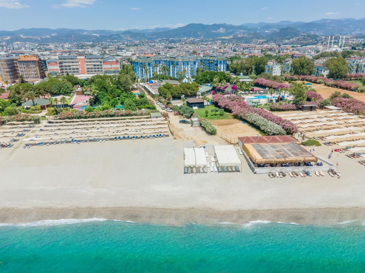 Solis Beach Hotel